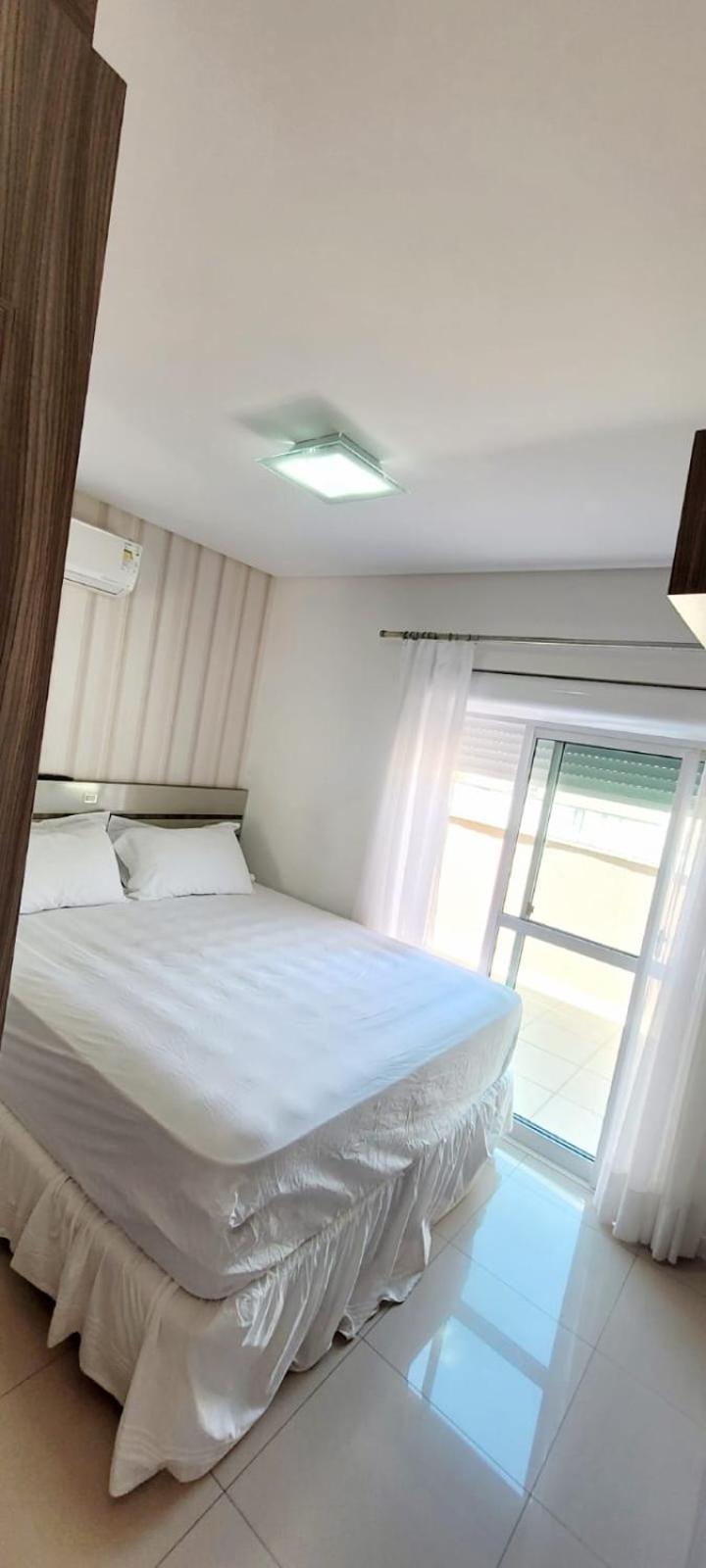 Suite, Piscina Compartilhada, Nao E O Apartamento Inteiro Somente Suite Bombinhas Exterior foto